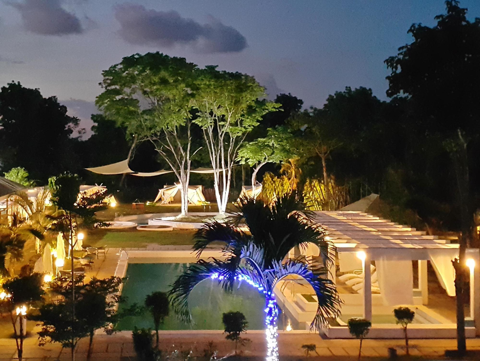 Blue Hotel And Resort Calamba  Exterior foto